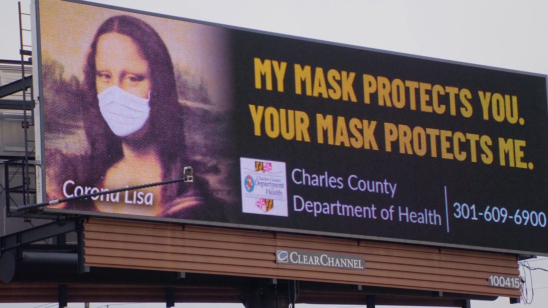 CCHD 6 kids playing making peace sign